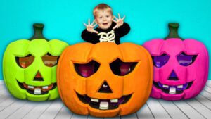 Halloween is Coming: Oliver and Mom Trick or Treat Preparations